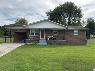 201 W Sandra Drive, Princeton, KY 42445