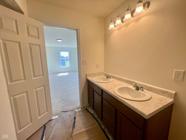 2319 N Liberty Lakes Drive, Greensburg, IN 47240