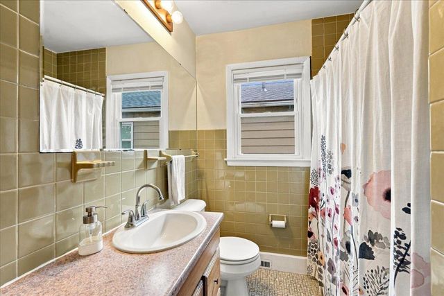 529 Gannon Avenue, Madison, WI 53714