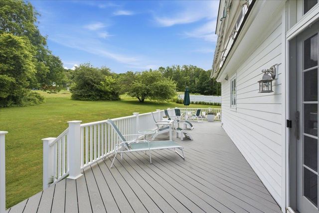 3287 Route 7, Pownal, VT 05261