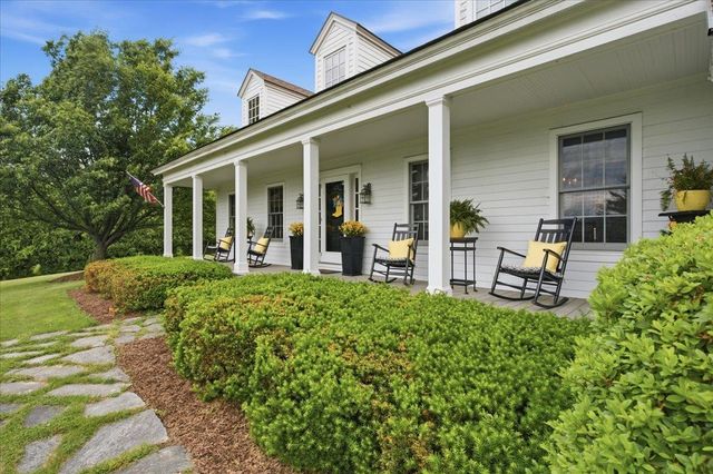 3287 Route 7, Pownal, VT 05261