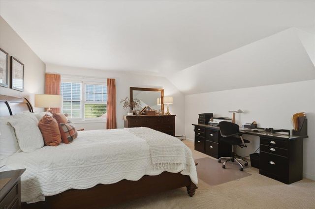 3287 Route 7, Pownal, VT 05261