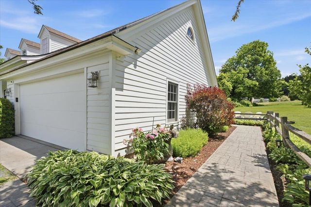 3287 Route 7, Pownal, VT 05261