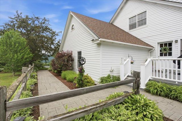 3287 Route 7, Pownal, VT 05261