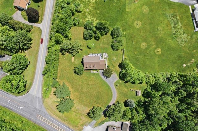 3287 Route 7, Pownal, VT 05261