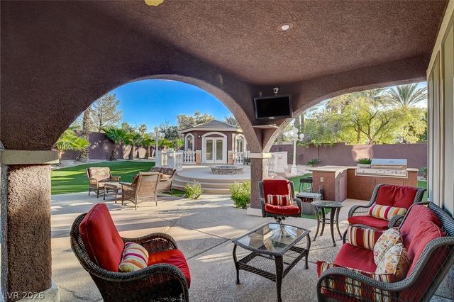 10798 Chillingham Drive, Las Vegas, NV 89183