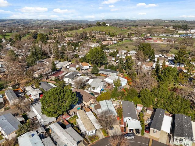 55 Via San Carlos, Paso Robles, CA 93446