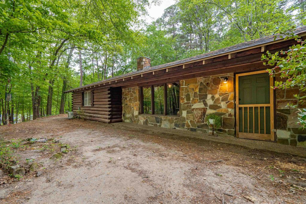 2091 Elaine Circle, Arkadelphia, AR 71923