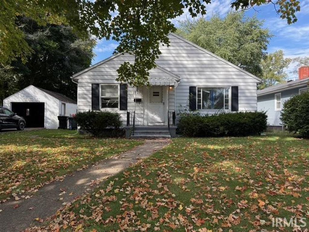 1521 Huey Street, South Bend, IN 46628