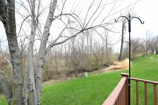 3860 Deer Valley Drive B, Marion, IA 52302