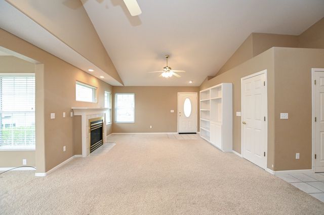 3860 Deer Valley Drive B, Marion, IA 52302