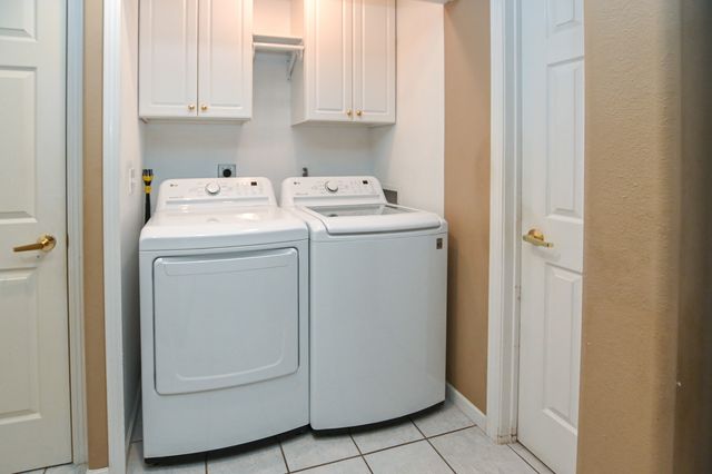3860 Deer Valley Drive B, Marion, IA 52302