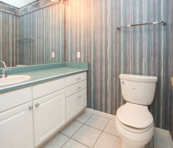 3860 Deer Valley Drive B, Marion, IA 52302