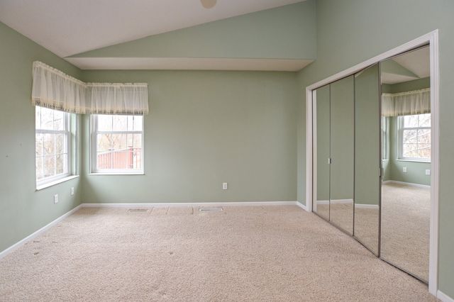 3860 Deer Valley Drive B, Marion, IA 52302