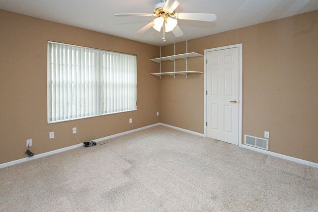 3860 Deer Valley Drive B, Marion, IA 52302