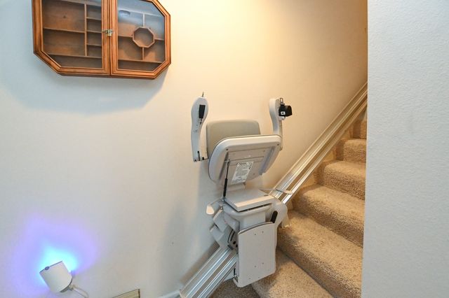 3860 Deer Valley Drive B, Marion, IA 52302