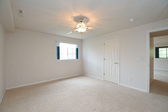 3860 Deer Valley Drive B, Marion, IA 52302