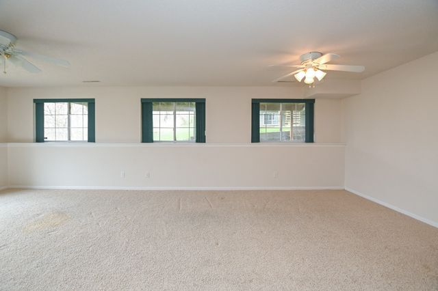 3860 Deer Valley Drive B, Marion, IA 52302