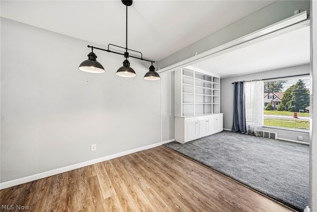 423 E 305th Street, Willowick, OH 44095