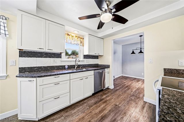 423 E 305th Street, Willowick, OH 44095