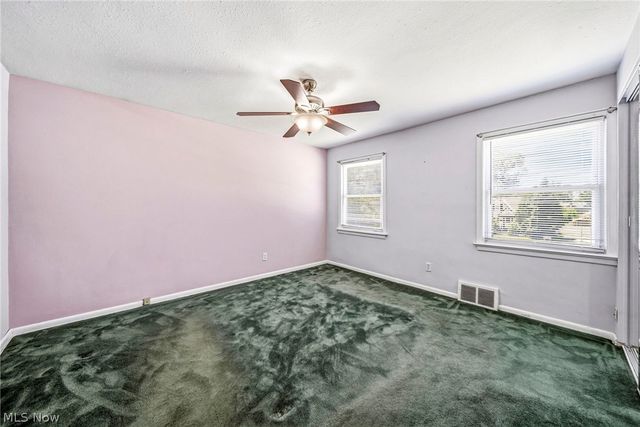 423 E 305th Street, Willowick, OH 44095