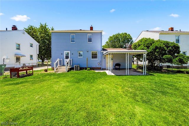 423 E 305th Street, Willowick, OH 44095