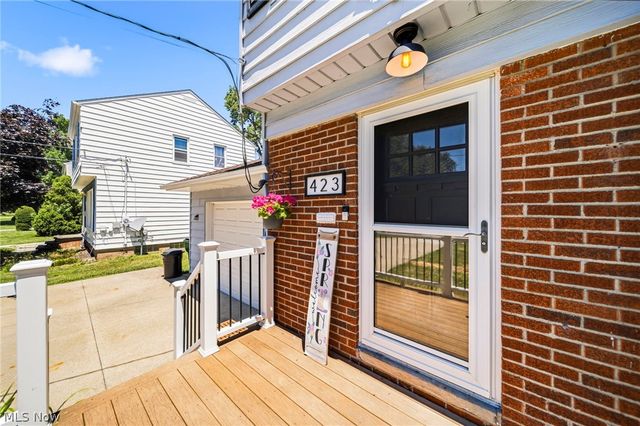 423 E 305th Street, Willowick, OH 44095