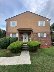 36619 Park Place Drive, Sterling Heights, MI 48310