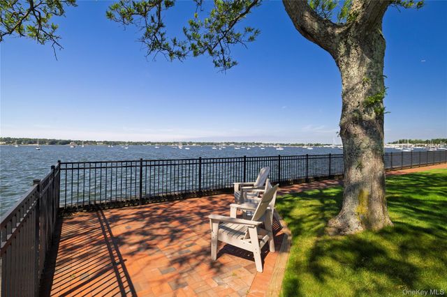 1 Toms Point Lane Building 5 Building 5, Unit 9J, Port Washington, NY 11050