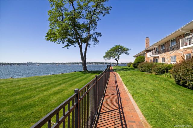 1 Toms Point Lane Building 5 Building 5, Unit 9J, Port Washington, NY 11050
