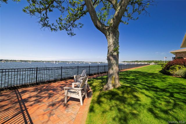 1 Toms Point Lane Building 5 Building 5, Unit 9J, Port Washington, NY 11050