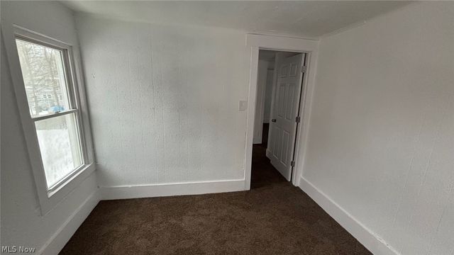 1021 La Croix Avenue, Akron, OH 44307