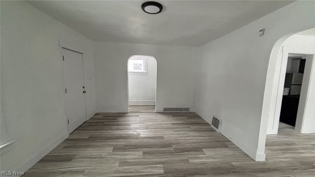 1021 La Croix Avenue, Akron, OH 44307