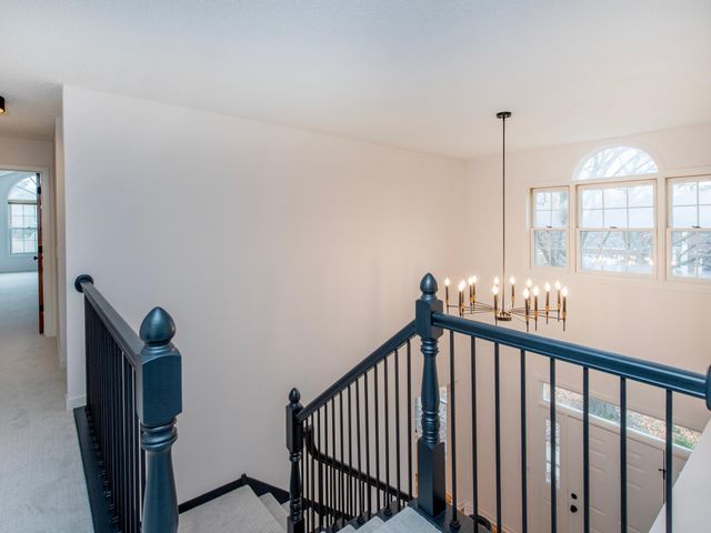 2498 Pond Circle E, Mendota Heights, MN 55120