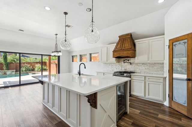 3012 Waterglen Drive, Fort Worth, TX 76244