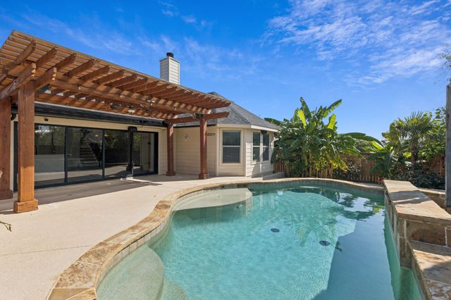 3012 Waterglen Drive, Fort Worth, TX 76244