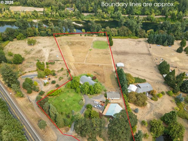 150 RIVERWOOD Ln, Oakland, OR 97462