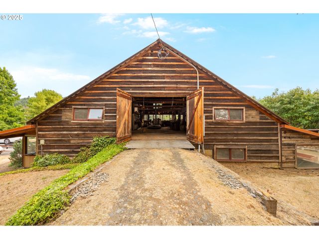 150 RIVERWOOD Ln, Oakland, OR 97462