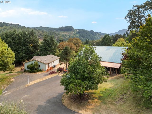 150 RIVERWOOD Ln, Oakland, OR 97462