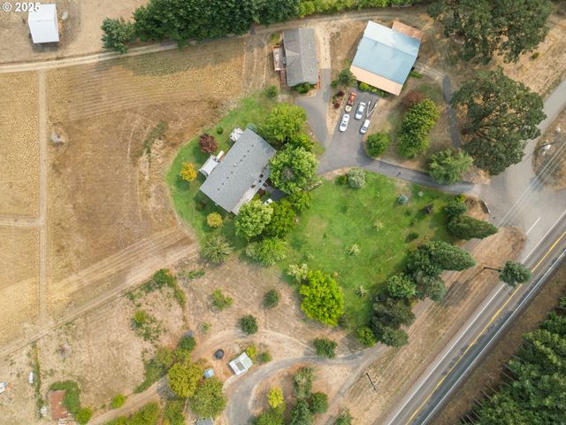 150 RIVERWOOD Ln, Oakland, OR 97462