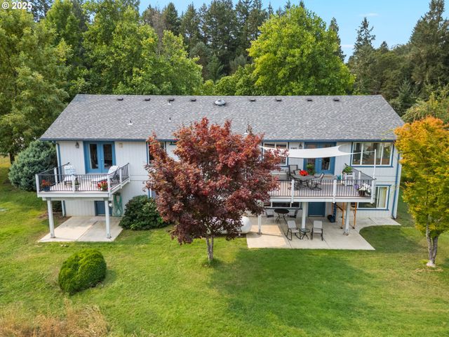 150 RIVERWOOD Ln, Oakland, OR 97462