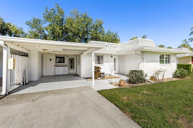 536 PANGOLA DRIVE, North Fort Myers, FL 33903