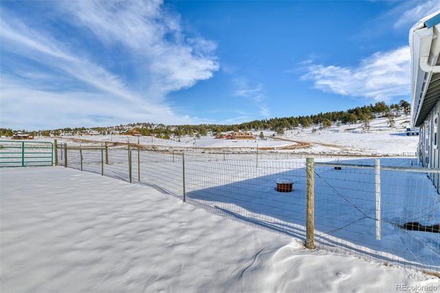 17 Garfield Circle, Florissant, CO 80816