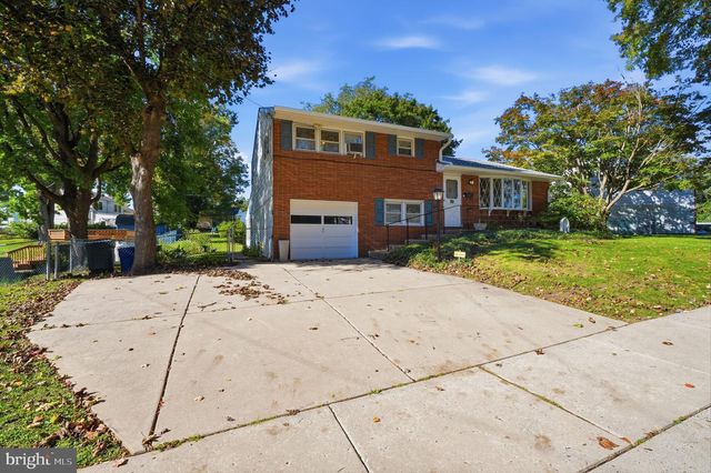 320 RUMPF AVE, Langhorne, PA 19047