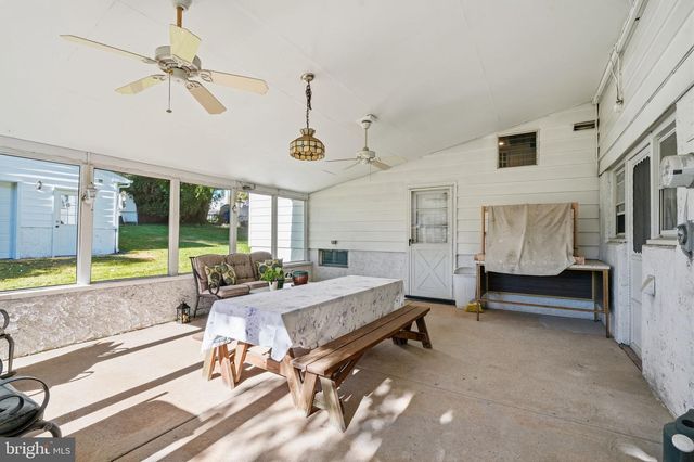 320 RUMPF AVE, Langhorne, PA 19047