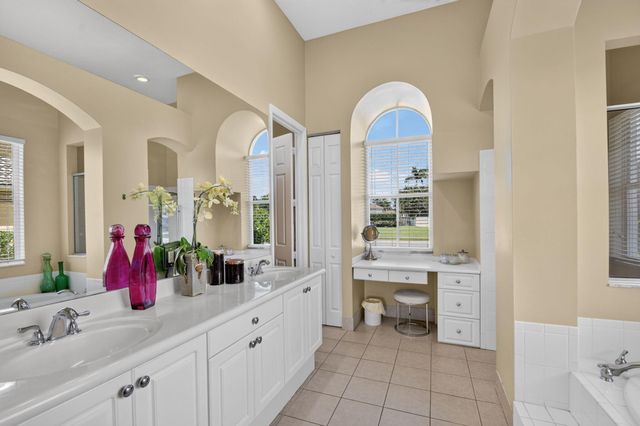 6733 Finamore Circle, Lake Worth, FL 33467