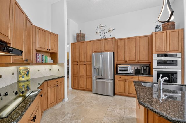 6733 Finamore Circle, Lake Worth, FL 33467