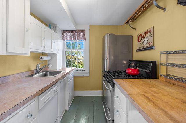 28 Commercial Street Unit 2, Provincetown, MA 02657