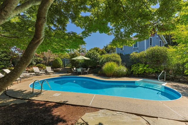 28 Commercial Street Unit 2, Provincetown, MA 02657