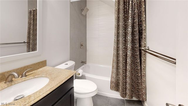 6502 Farnsworth Drive, Parma, OH 44129